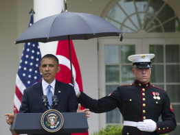 marines-umbrellas